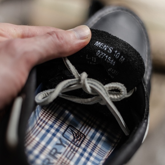 Sperry Top Sider Boat Shoes size 10M Black w white laces - Picture 2 of 5